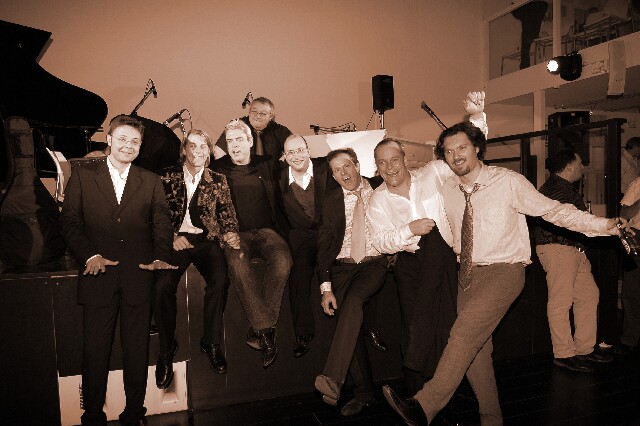 min 2006 12 16 beaune boogie 359 sepia